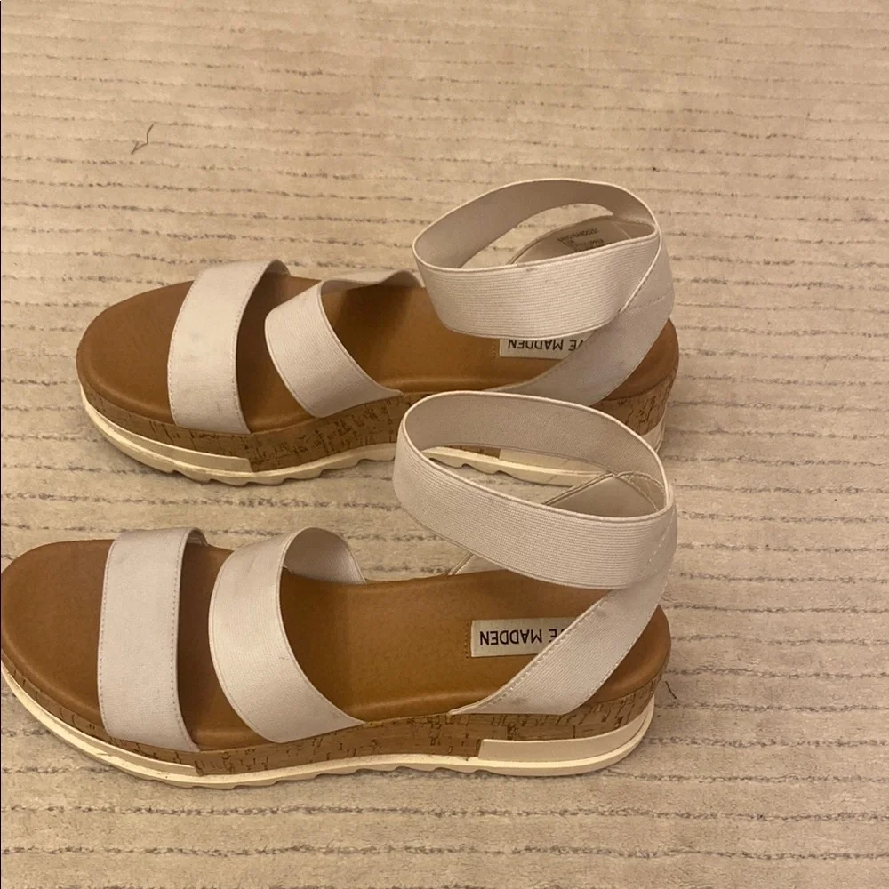 Steve Madden step out